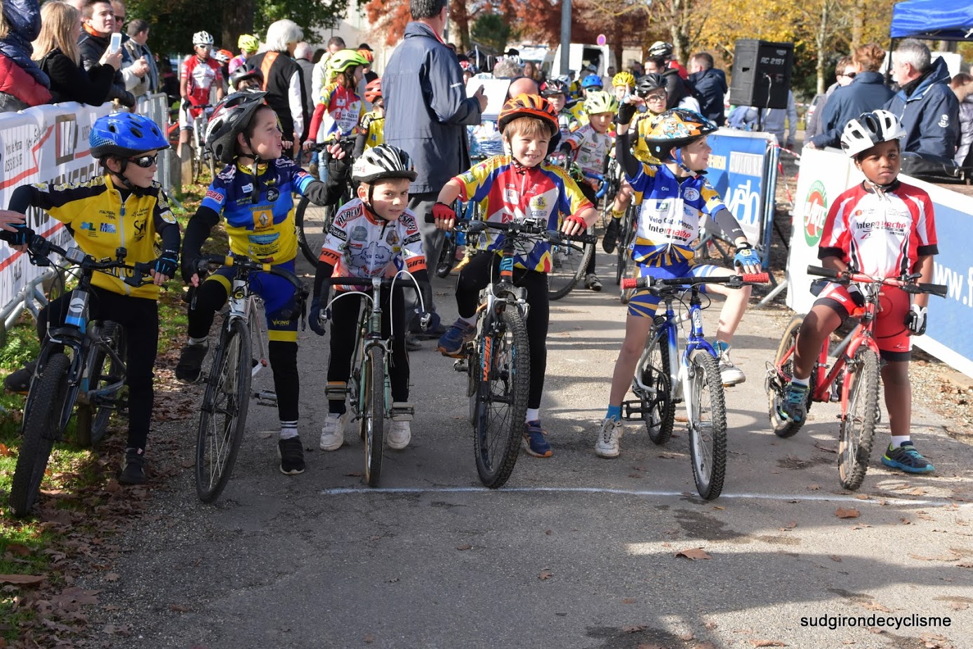 Ecoles de vélo cyclo cross Mont de Marsan 2016 003