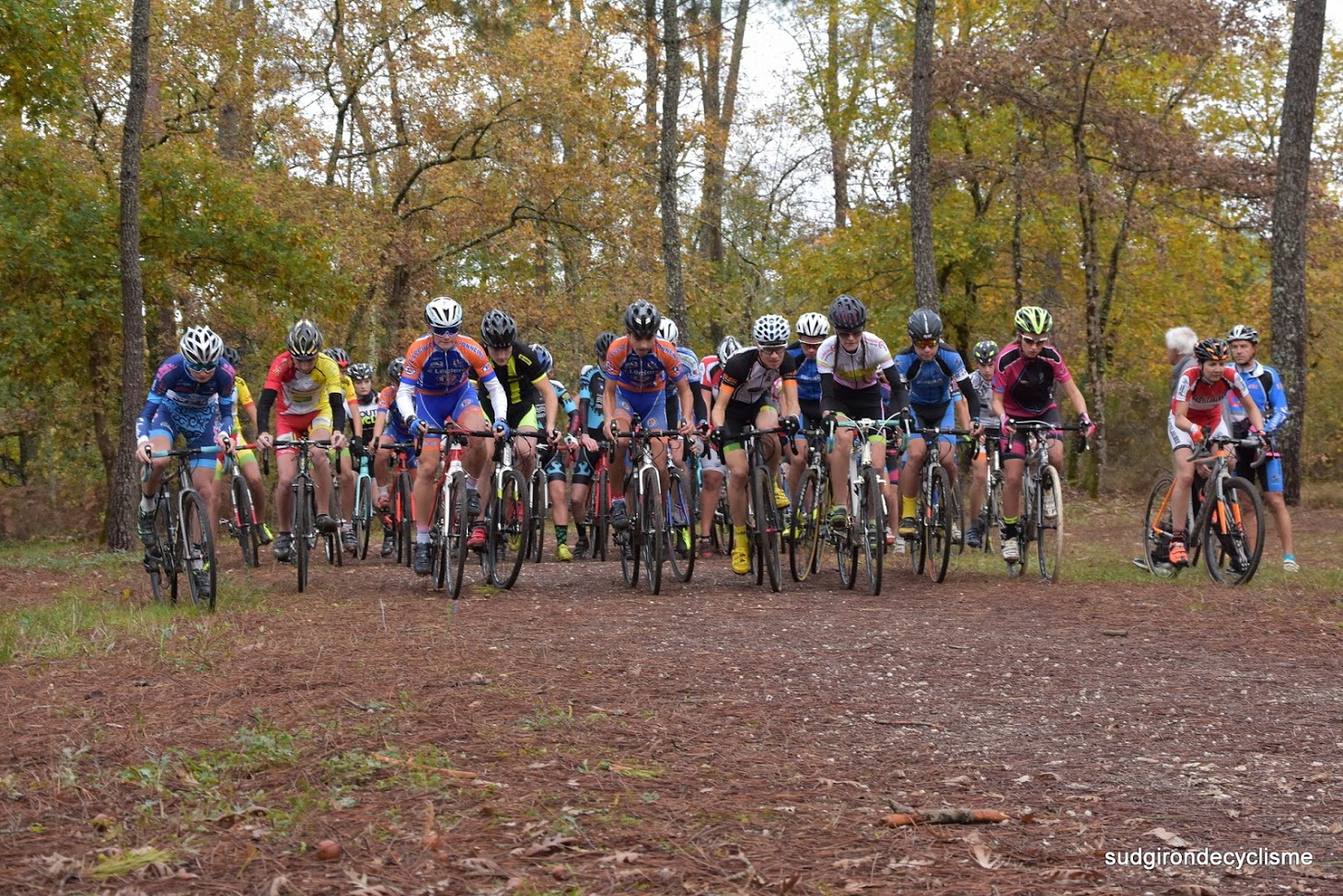 Cadets juniors dames cyclo cross de Casteljaloux 2016 002