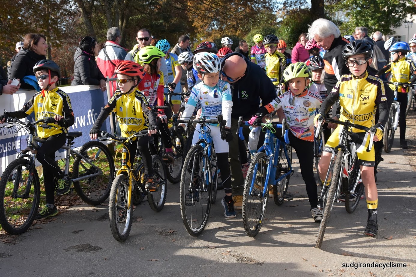 Ecoles de vélo cyclo cross Mont de Marsan 2016 004