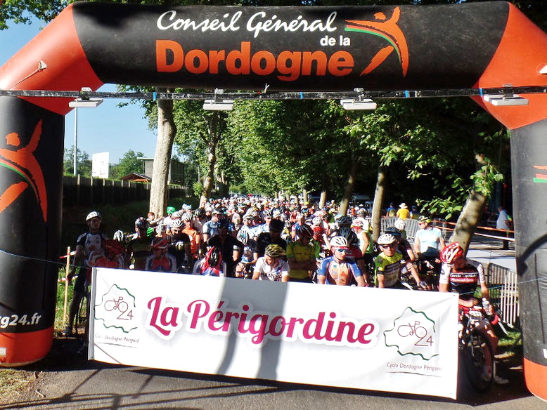 depart-cyclosportive-la-perigordine-2016